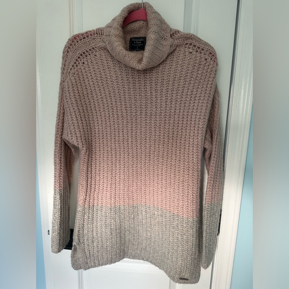 Abercrombie & Fitch Pink and Gray Cowl Neck Sweater